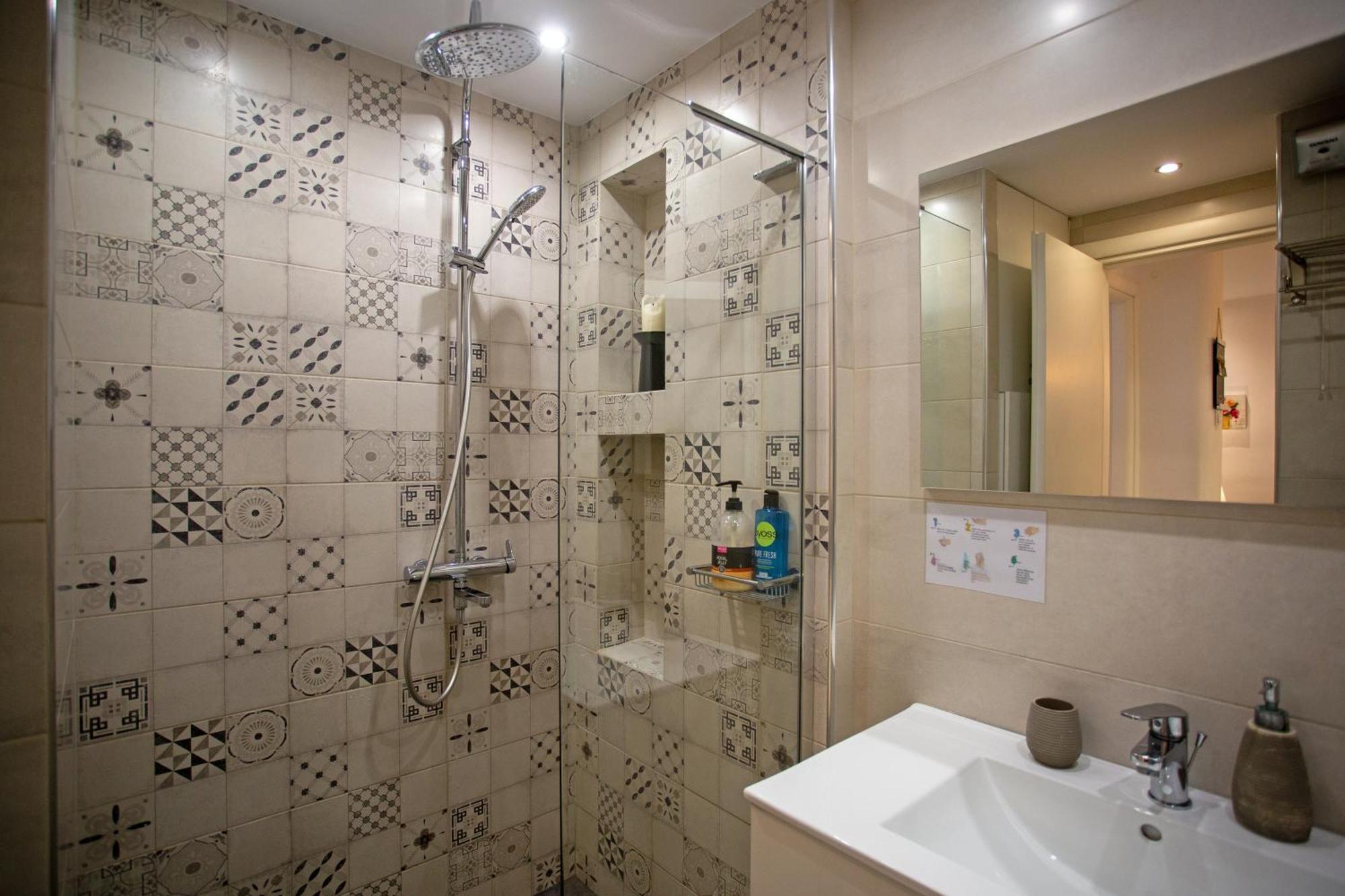 Hadrian By Heloni Apartments 雅典 外观 照片